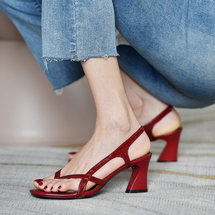 Woman with thick heel and high heel and toe sandals