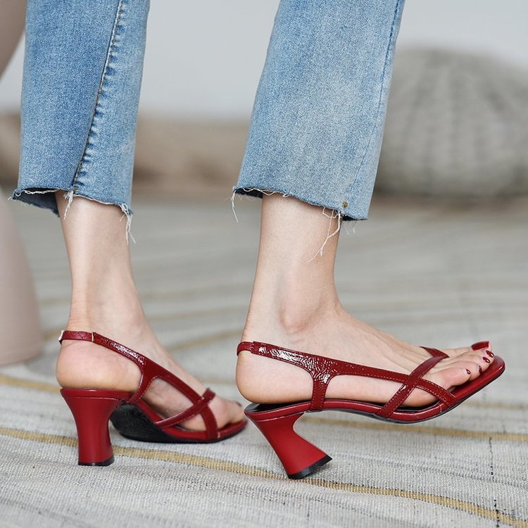 Woman with thick heel and high heel and toe sandals